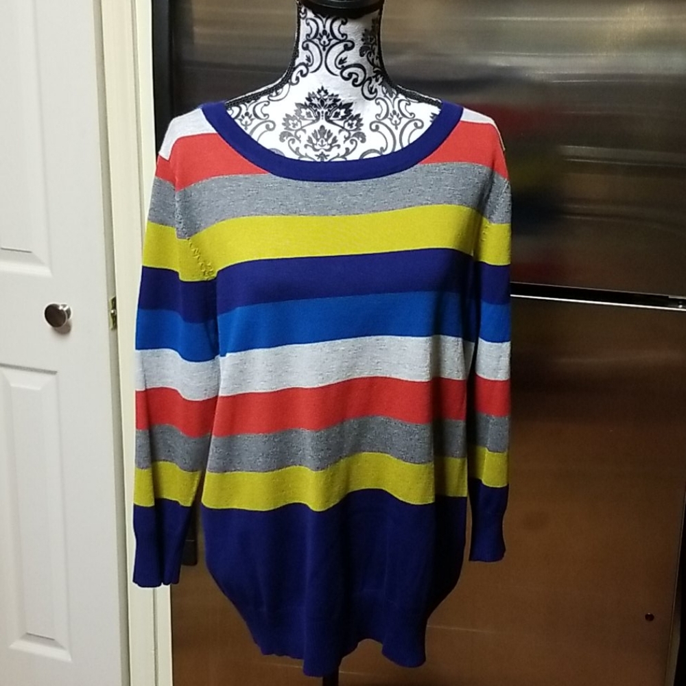 Joseph A Multi Color Sweater
